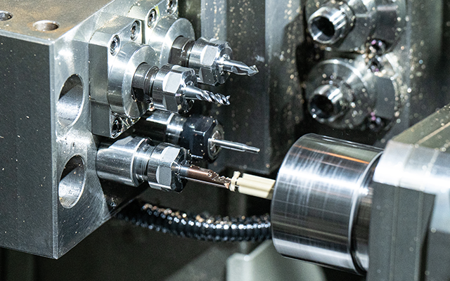 Single-clamping multi-feature machining process on CNC